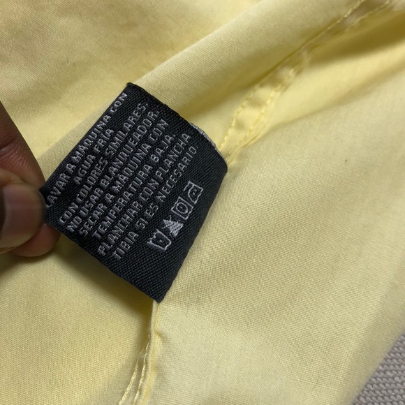 Men’s yellow Covington dress shirt 👔 medium size - Picture 4 of 4